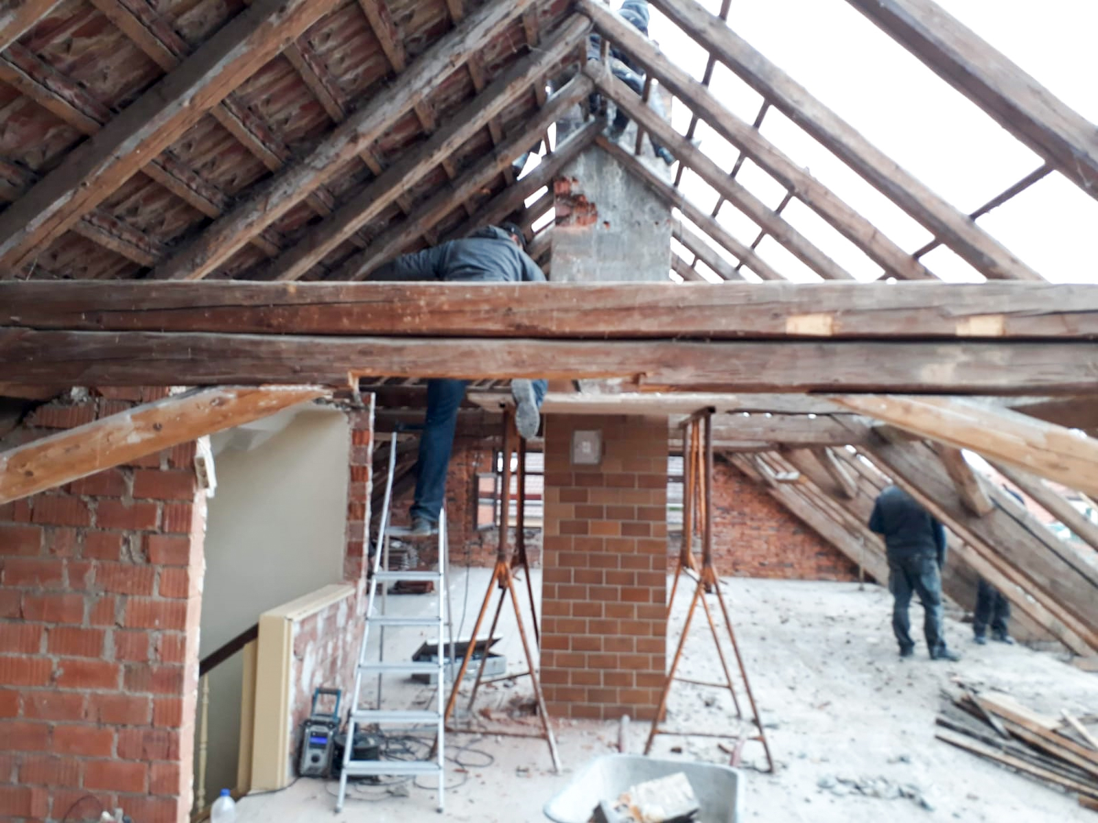 Renovierung der alten Schule zum "sozialen Treff"