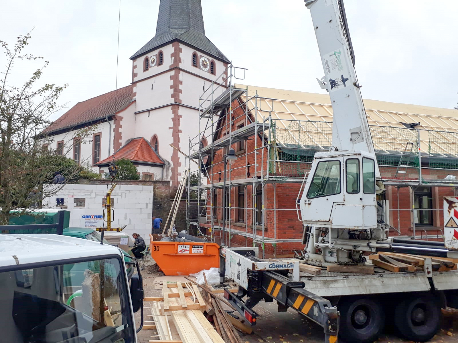 Renovierung der alten Schule zum "sozialen Treff"