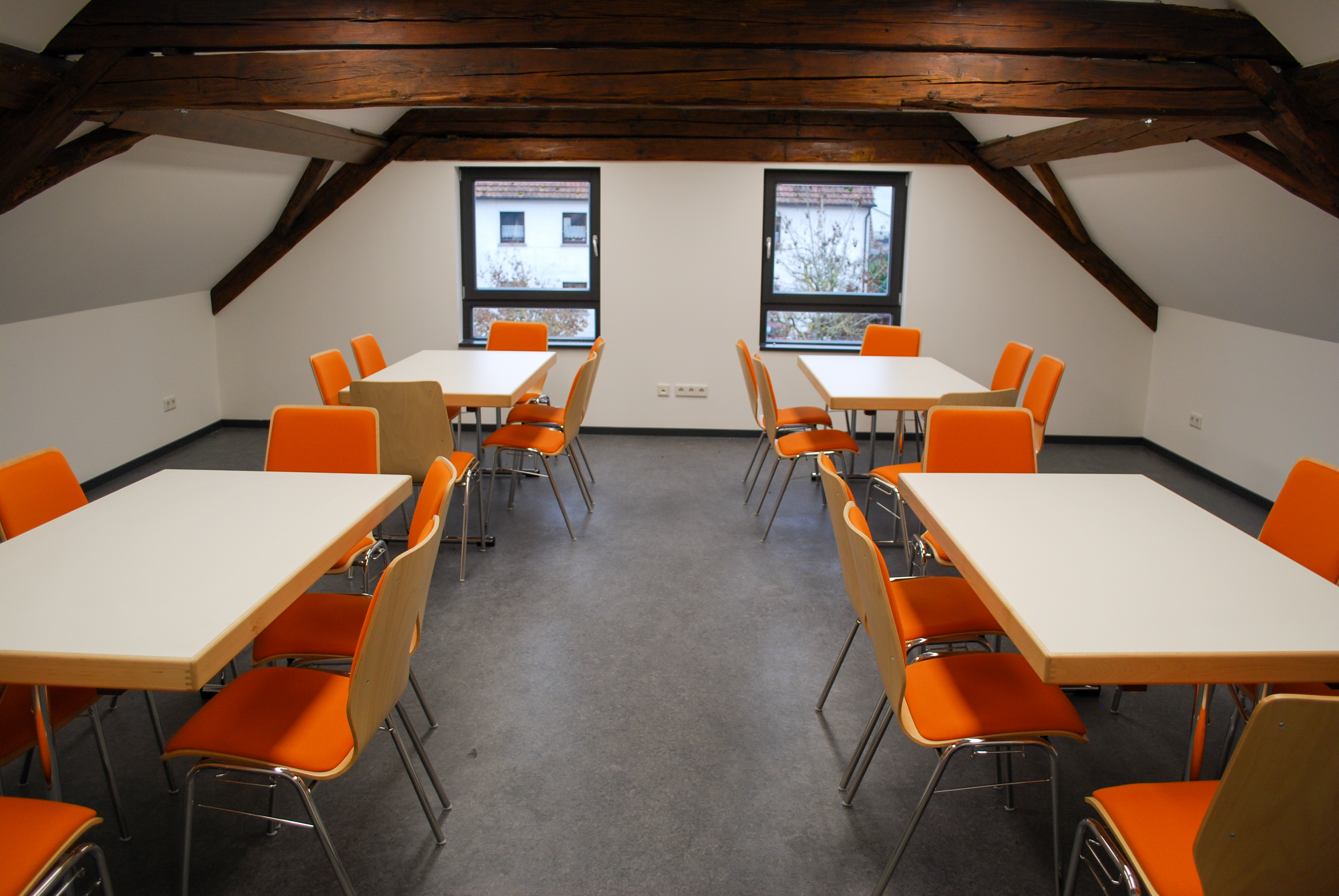 Renovierung der alten Schule zum "sozialen Treff"