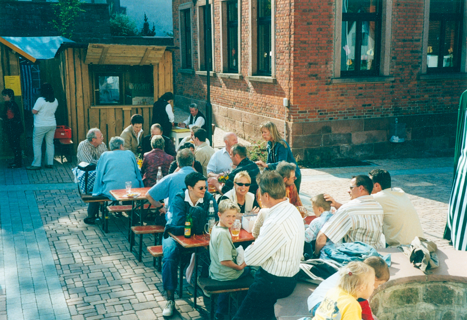 Einweihung des neuen Schulhofs