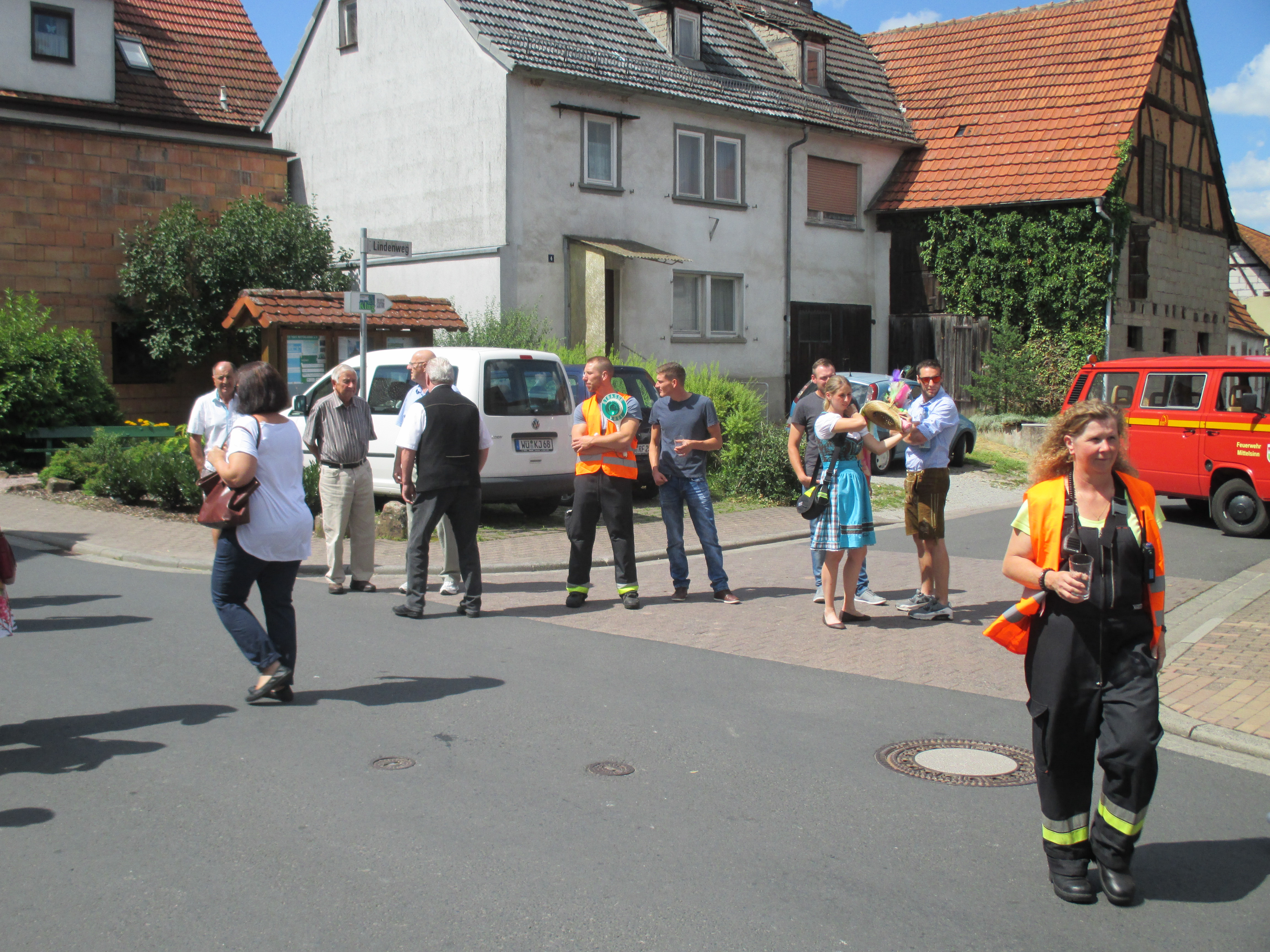Kirbsonntag, Tanz um die Linde
