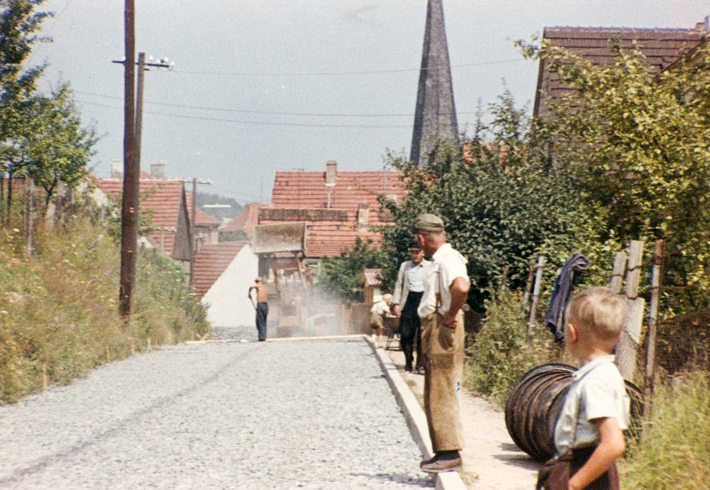 Die Brachetalstraße wird geteert