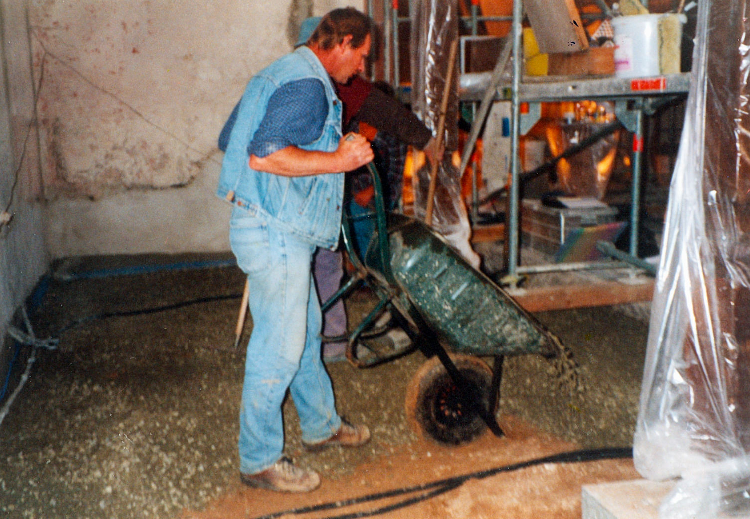 Verfüllung des Bodens am 12.07.2000