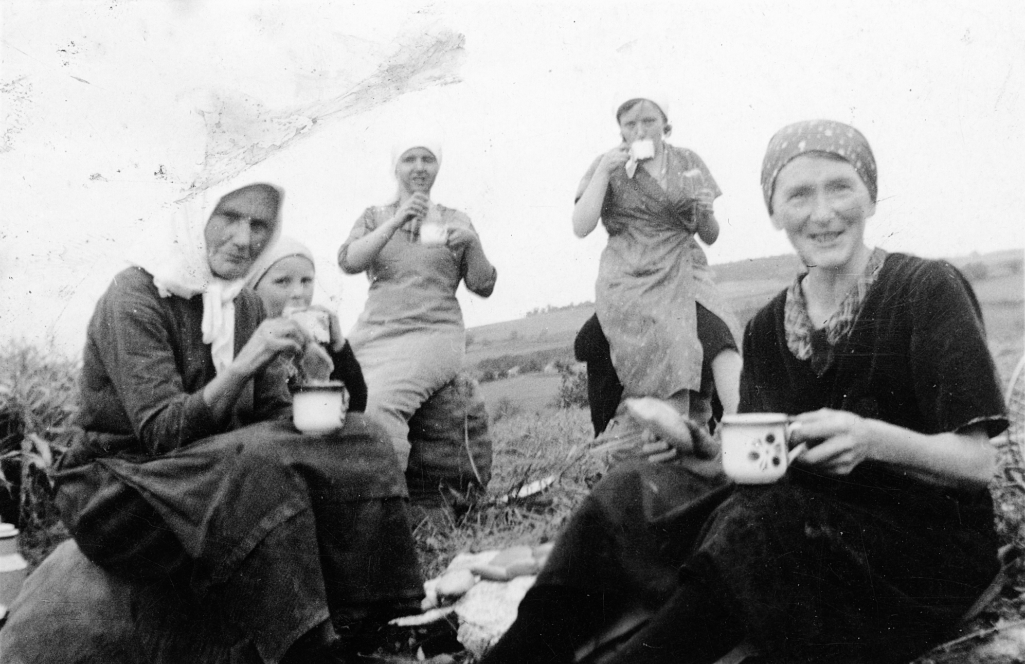 Pause von der Feldarbeit 1940