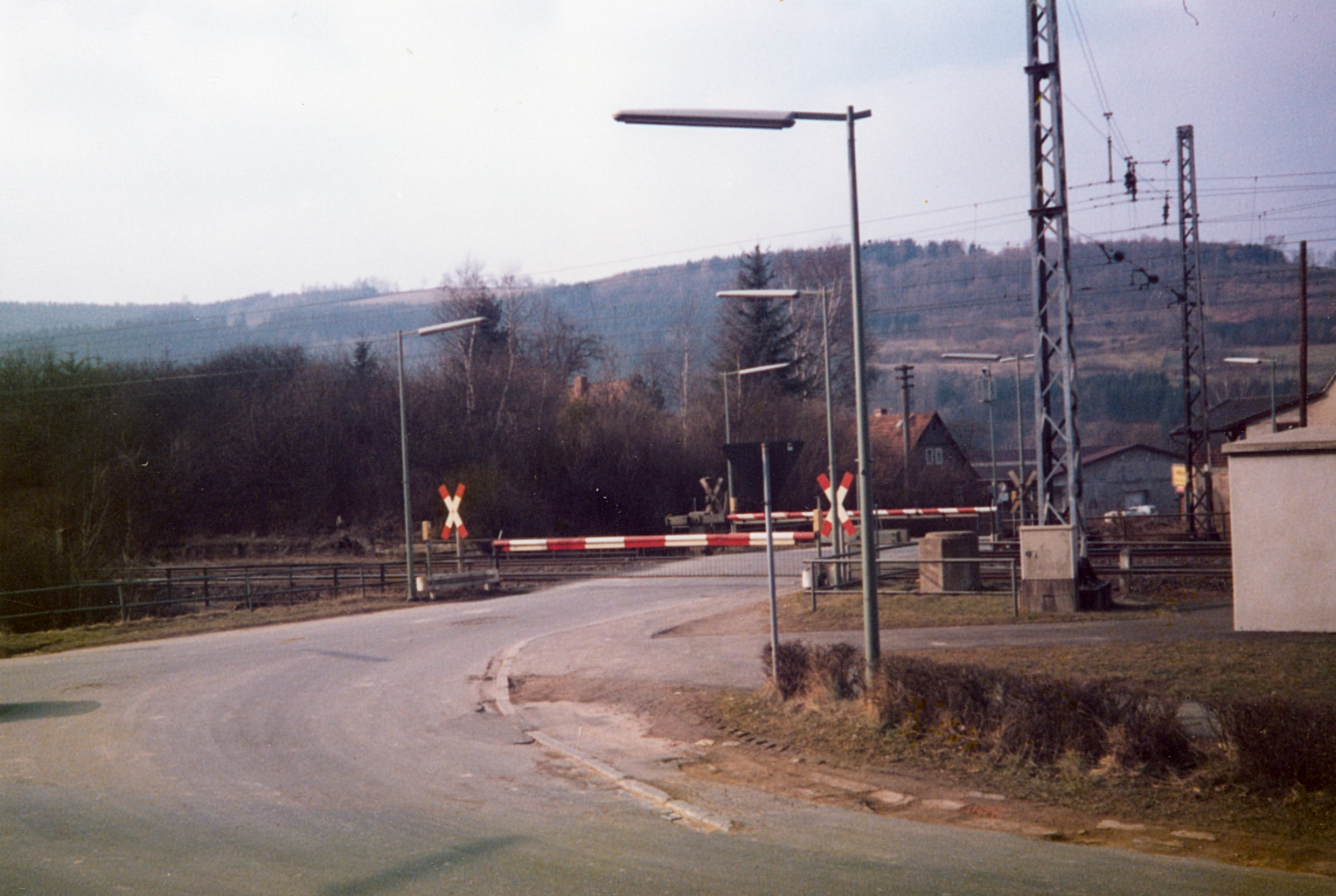 Die Schranke im März 1985