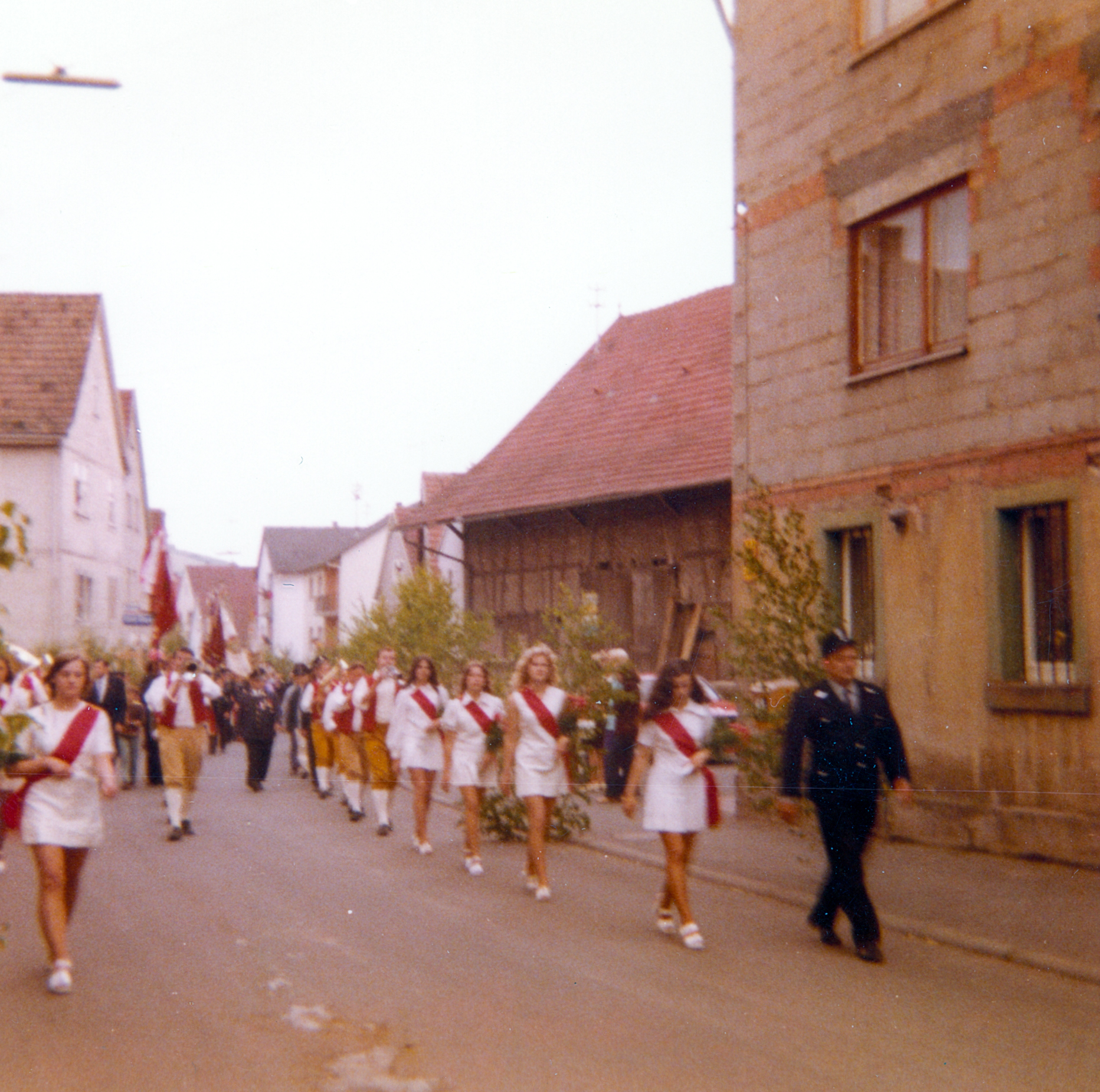 Ehrendamen beim Festumzug