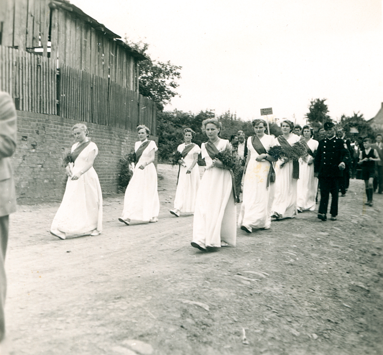 Ehrendamen beim Festumzug